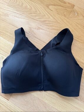 Lululemon ENLITE zip front sports bra